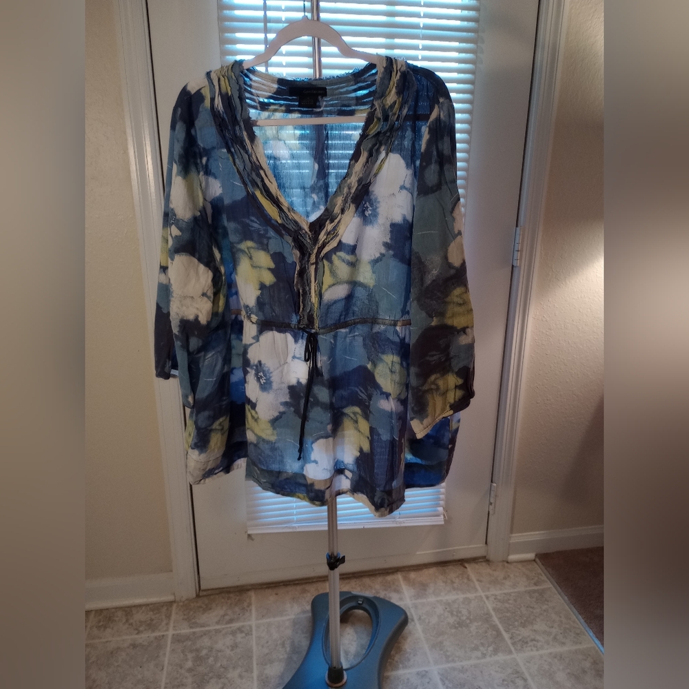 EUC Calvin Klein Floral Blouse